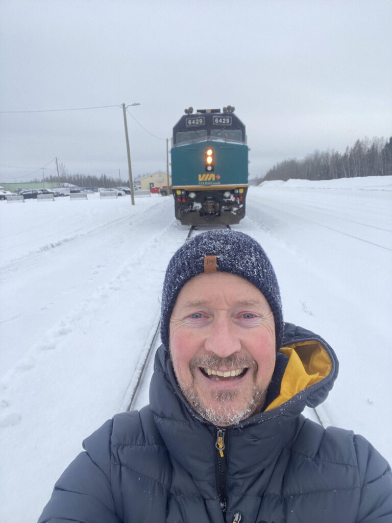 Cheap polar bear tours. Photo of the train