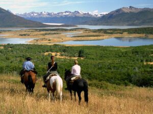 Puma Safari Patagonia. Horse back riding in amazing mountain scenery